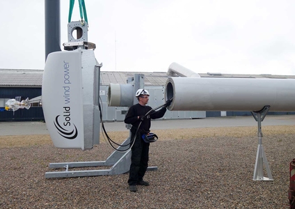 Technische Vorbereitung und Aufbau einer Windkraftanlage - Bilder: Solid wind power