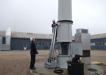 Technische Vorbereitung und Aufbau einer Windkraftanlage - Bilder: Solid wind power